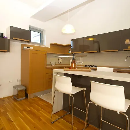 Apartament Zeljko 1662 Pula